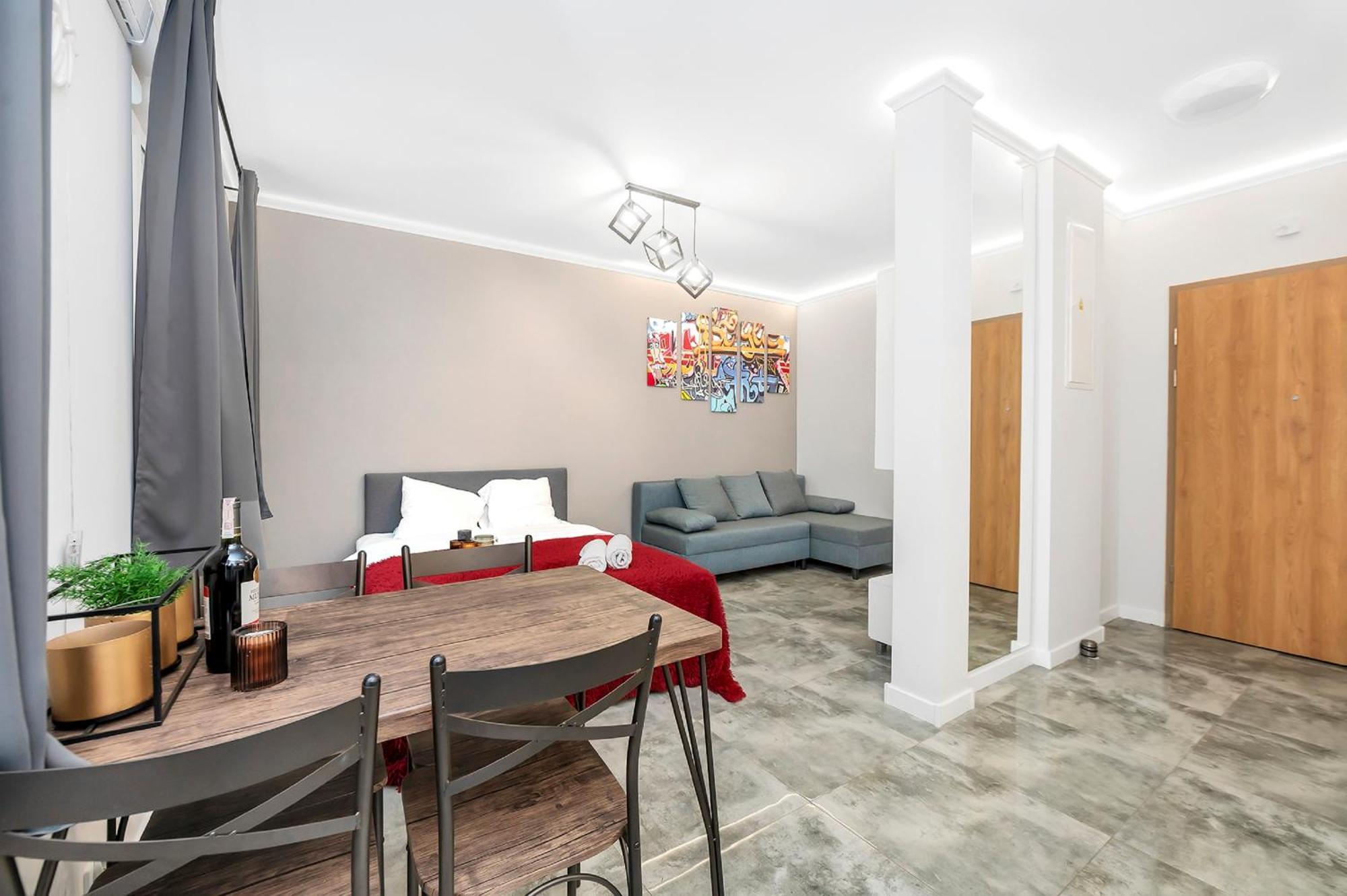 Lumina Comfy Apart Near The Railway Station วูดช์ ภายนอก รูปภาพ